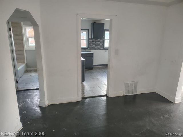 8860 Appoline Street, Detroit, MI 48228