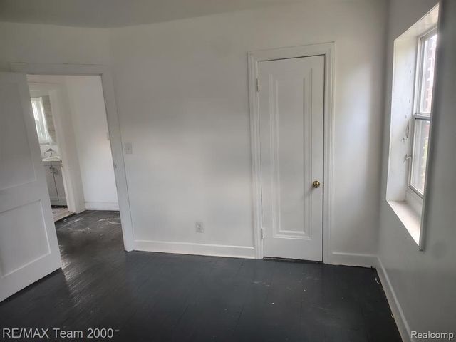 8860 Appoline Street, Detroit, MI 48228