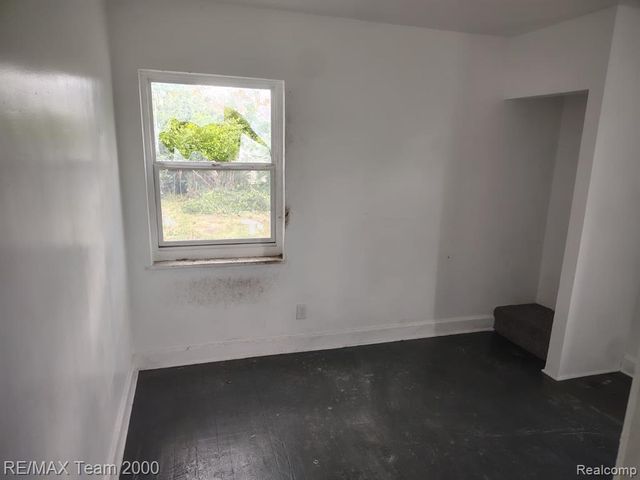 8860 Appoline Street, Detroit, MI 48228