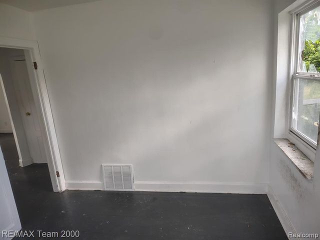 8860 Appoline Street, Detroit, MI 48228