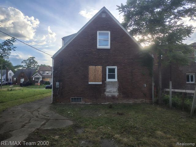 8860 Appoline Street, Detroit, MI 48228