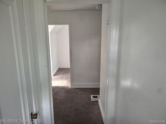 8860 Appoline Street, Detroit, MI 48228