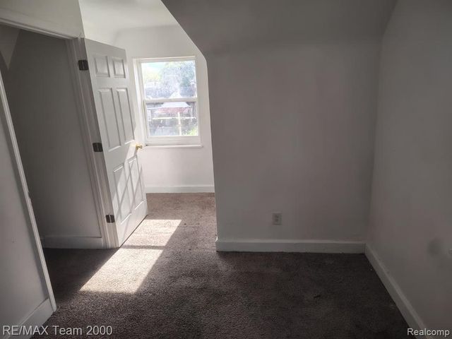 8860 Appoline Street, Detroit, MI 48228