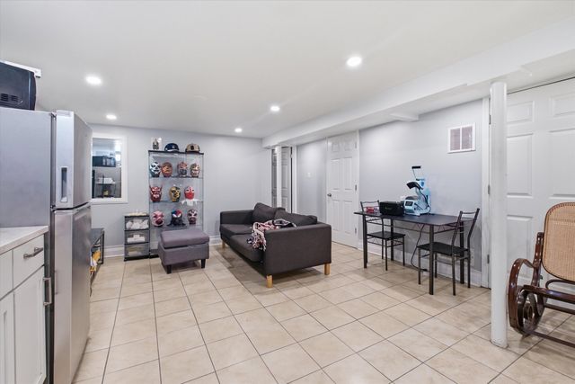 4041 W 56th Street, Chicago, IL 60629
