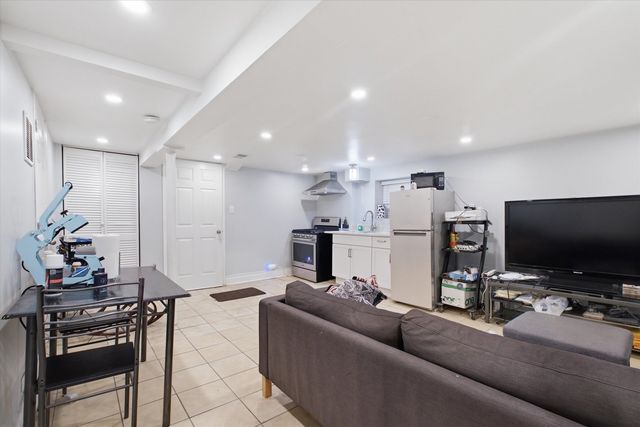 4041 W 56th Street, Chicago, IL 60629