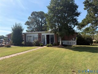 4702 Cedar Ln, Dinwiddie, VA 23803