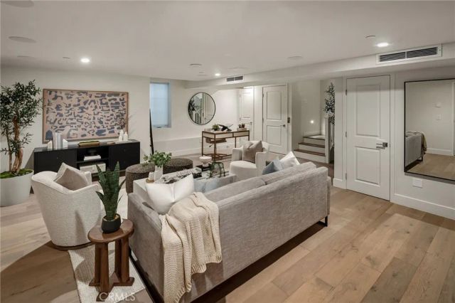 1371 N Coast Highway, Laguna Beach, CA 92651