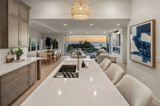 1371 N Coast Highway, Laguna Beach, CA 92651