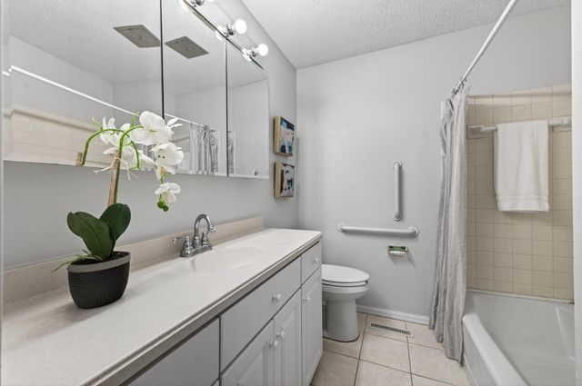 4750 Orleans Lane N, Plymouth, MN 55442