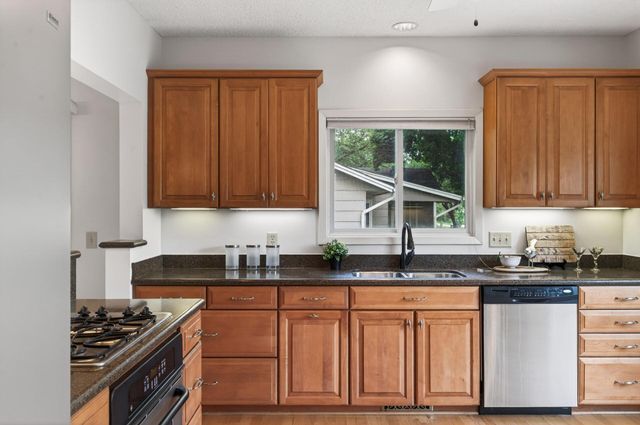 4750 Orleans Lane N, Plymouth, MN 55442