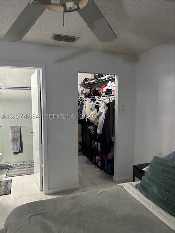 5587 Park Rd 5587, Dania Beach, FL 33312