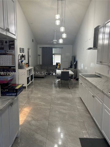 5587 Park Rd 5587, Dania Beach, FL 33312