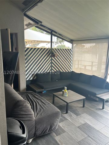 5587 Park Rd 5587, Dania Beach, FL 33312