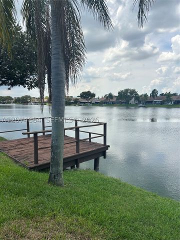 5587 Park Rd 5587, Dania Beach, FL 33312