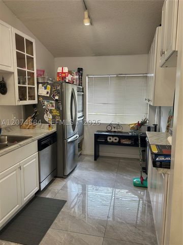 5587 Park Rd 5587, Dania Beach, FL 33312
