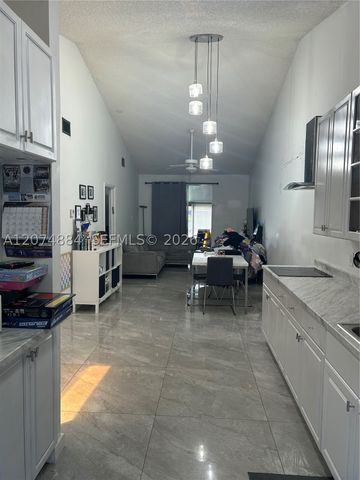 5587 Park Rd 5587, Dania Beach, FL 33312