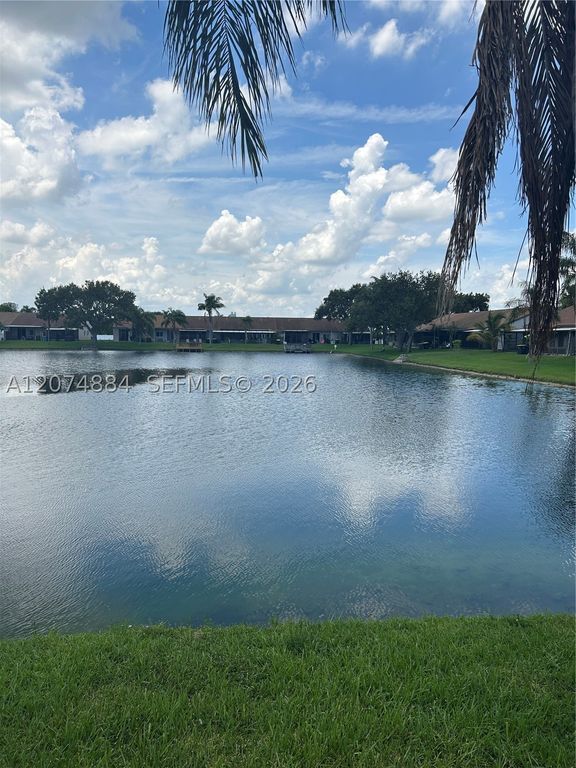 5587 Park Rd 5587, Dania Beach, FL 33312