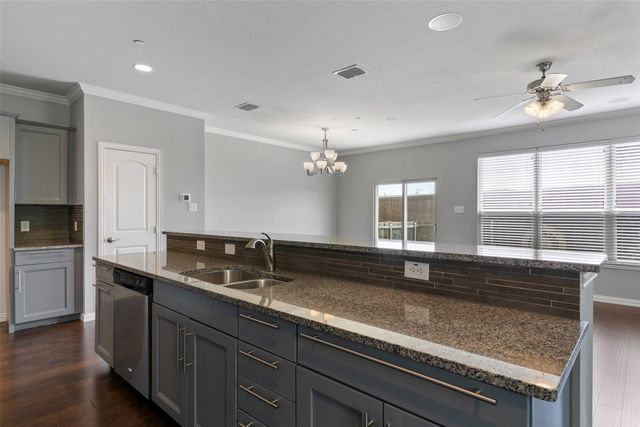 406 Hamilton Street, Lewisville, TX 75067