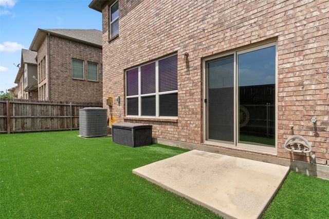 406 Hamilton Street, Lewisville, TX 75067