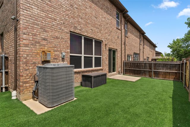 406 Hamilton Street, Lewisville, TX 75067