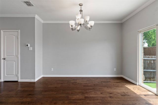 406 Hamilton Street, Lewisville, TX 75067