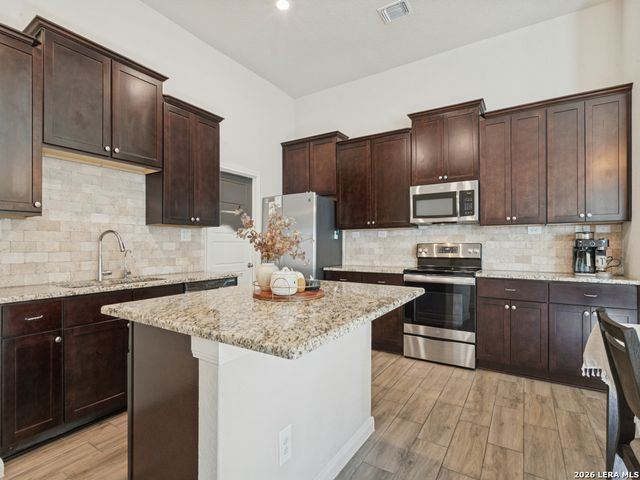 7718 Sunrise Cay, San Antonio, TX 78251