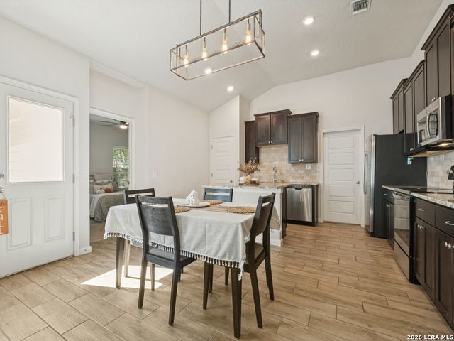 7718 Sunrise Cay, San Antonio, TX 78251