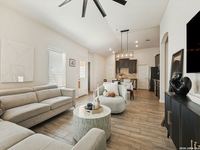 7718 Sunrise Cay, San Antonio, TX 78251