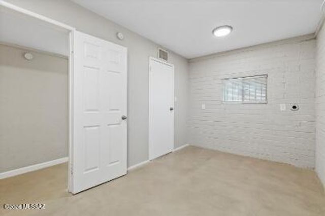 3317 N Howard Boulevard, Tucson, AZ 85716