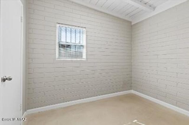 3317 N Howard Boulevard, Tucson, AZ 85716