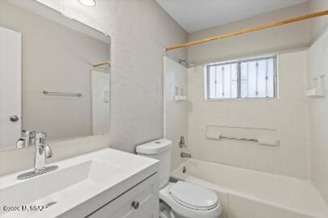 3317 N Howard Boulevard, Tucson, AZ 85716