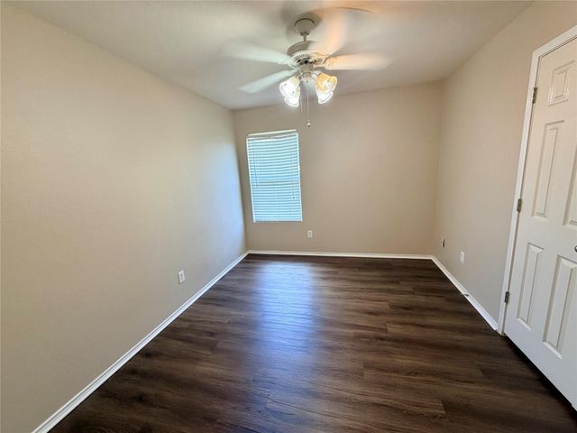 516 W South ST, Leander, TX 78641
