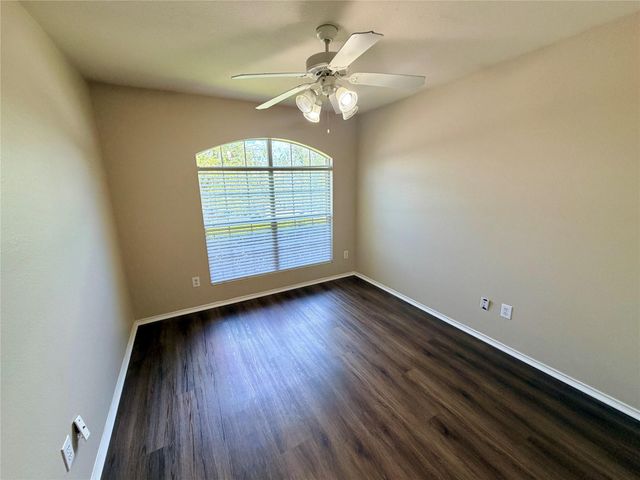 516 W South ST, Leander, TX 78641
