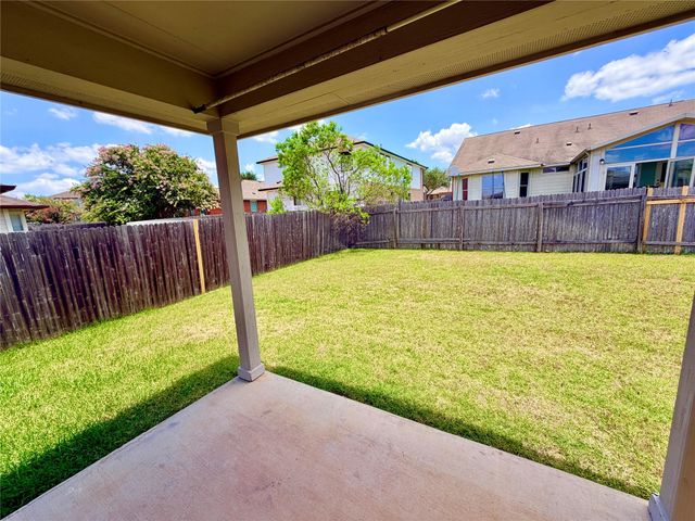 516 W South ST, Leander, TX 78641
