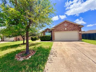 516 W South ST, Leander, TX 78641