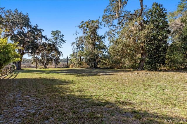 6616 E Malverne Street, Inverness, FL 34452