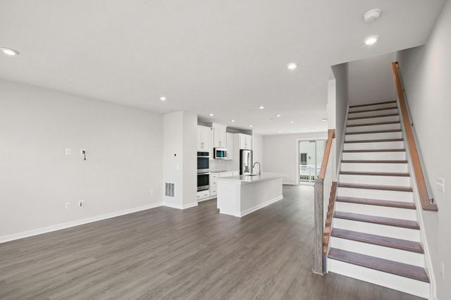 3811 SHALE RIDGE RD, Woodbridge, VA 22193