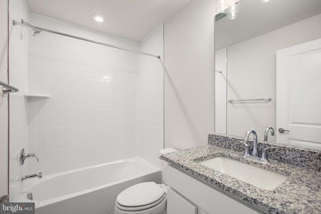 3811 SHALE RIDGE RD, Woodbridge, VA 22193