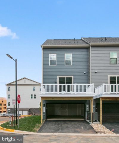 3811 SHALE RIDGE RD, Woodbridge, VA 22193