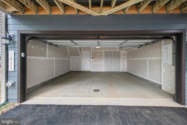 3811 SHALE RIDGE RD, Woodbridge, VA 22193