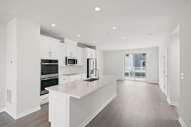 3811 SHALE RIDGE RD, Woodbridge, VA 22193
