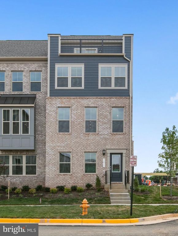 3811 SHALE RIDGE RD, Woodbridge, VA 22193