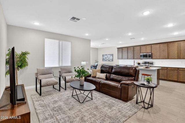 7333 E PURPLE PRAIRIE Drive, San Tan Valley, AZ 85143