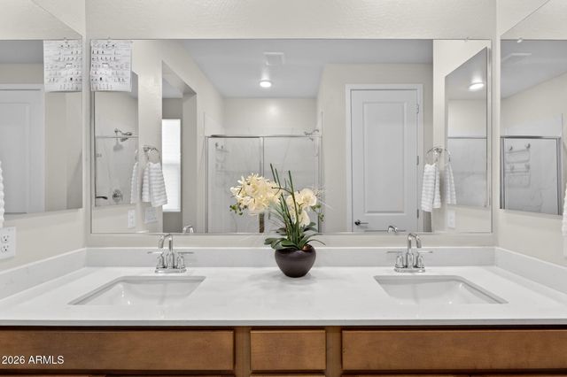 7333 E PURPLE PRAIRIE Drive, San Tan Valley, AZ 85143