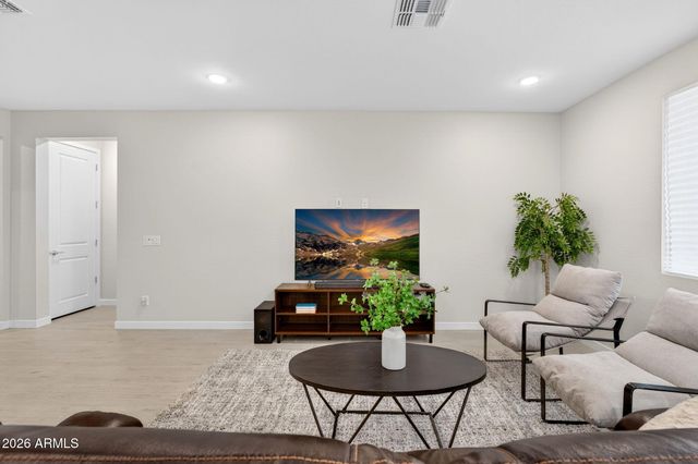 7333 E PURPLE PRAIRIE Drive, San Tan Valley, AZ 85143