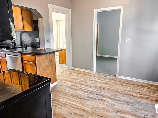 270 W 4th Street, Imlay City, MI 48444