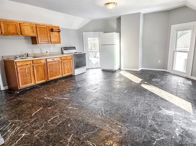 270 W 4th Street, Imlay City, MI 48444