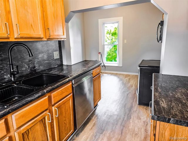 270 W 4th Street, Imlay City, MI 48444