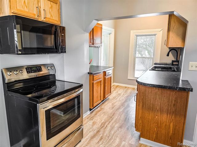 270 W 4th Street, Imlay City, MI 48444