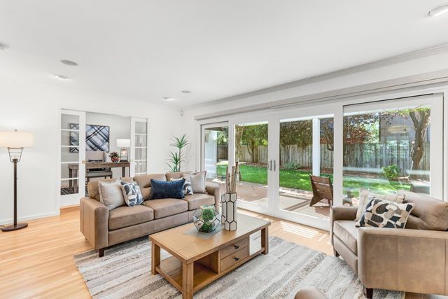 141 Clunie Dr, Sacramento, CA 95864